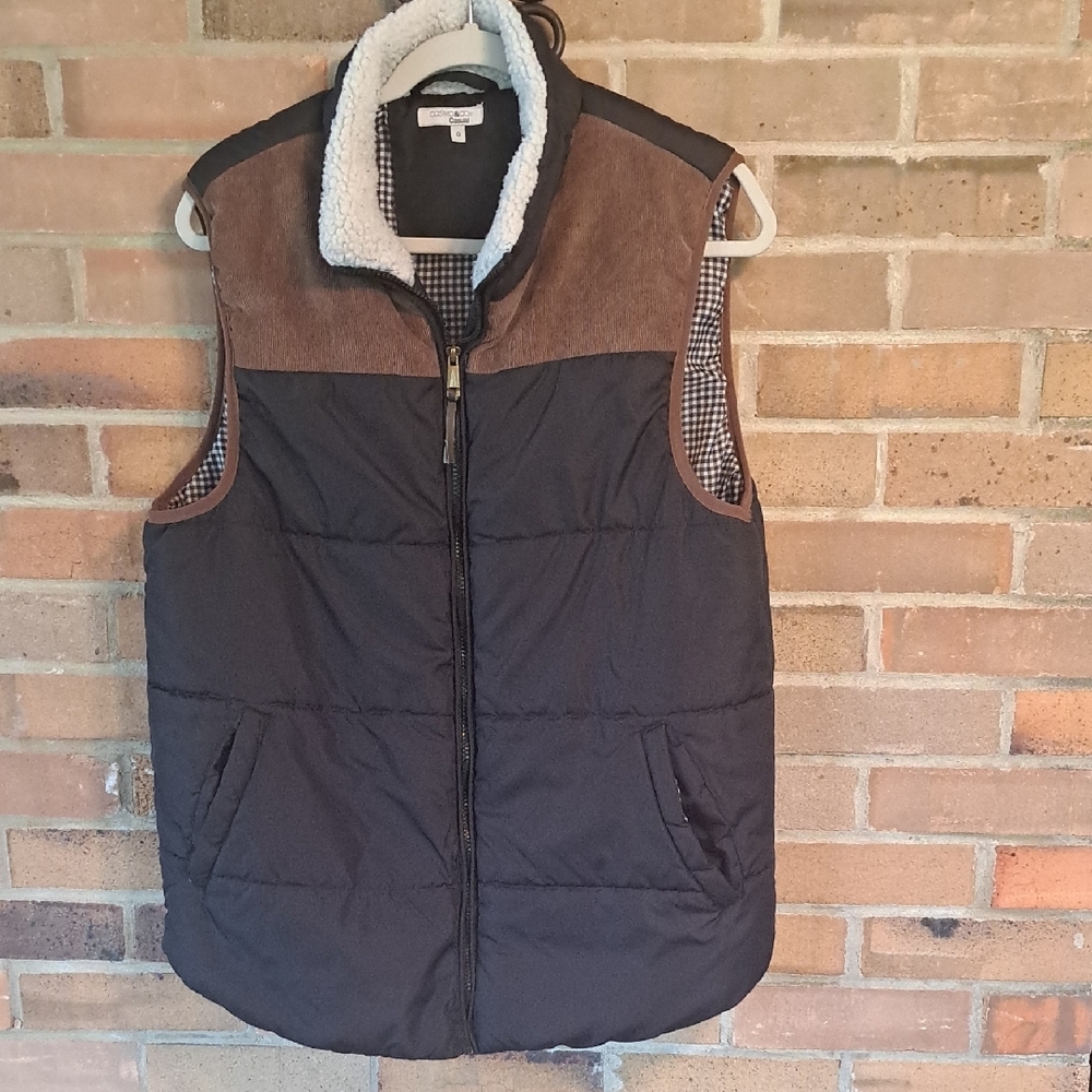 UNISEX COSMO & CO Casual Black and Brown Sherpa-Lined Vest
